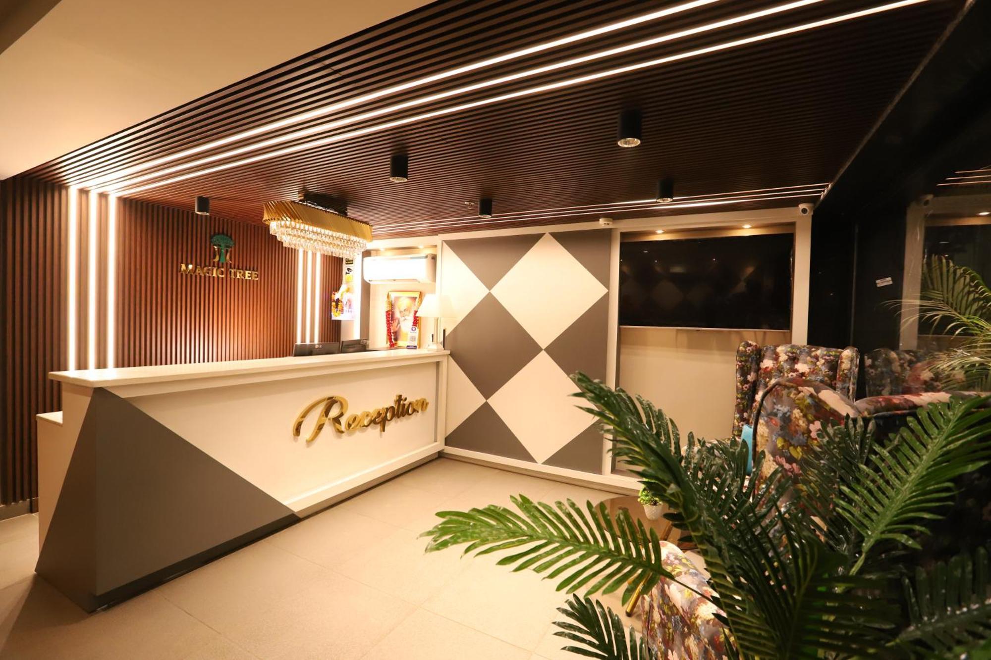 The Magic Tree - Paharganj Hotel