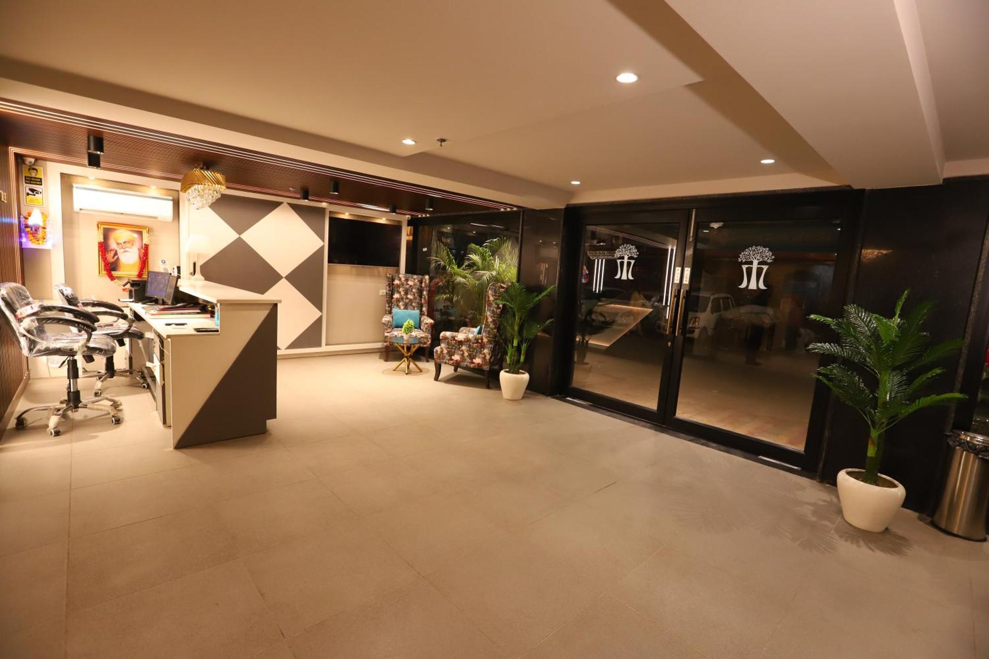 The Magic Tree - Paharganj 3*